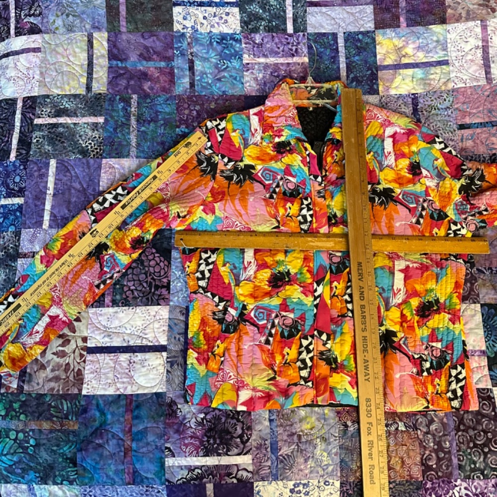 Reversible zip up Jacket! - Picture 9 of 9